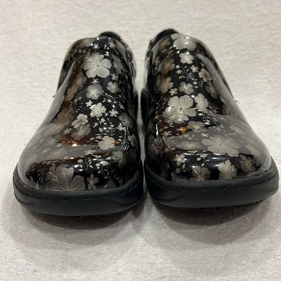 Spring Step Black Silver Floral Clogs 6.5 - Picture 9 of 13